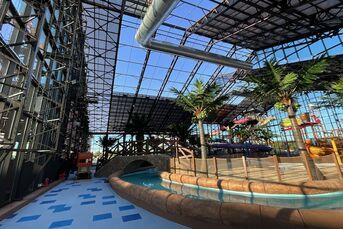 Polycarbonat-Stegplatten für ein lichtdurchflutetes Raumgefühl im Aquapark Dalmatia